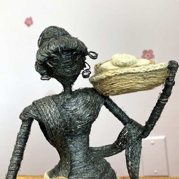 Handcrafted Indian Women Made of Plastic Bottle & Newspaper w/ Baskets & Chopper - Picture 3 of 13